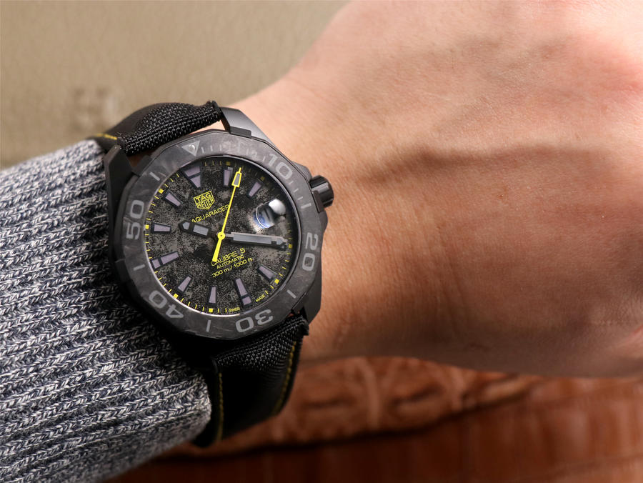 泰格豪雅競潛復刻手錶版本對比 TB廠泰格豪雅競潛繫列WBD218B.FC6446￥3280-復刻手錶