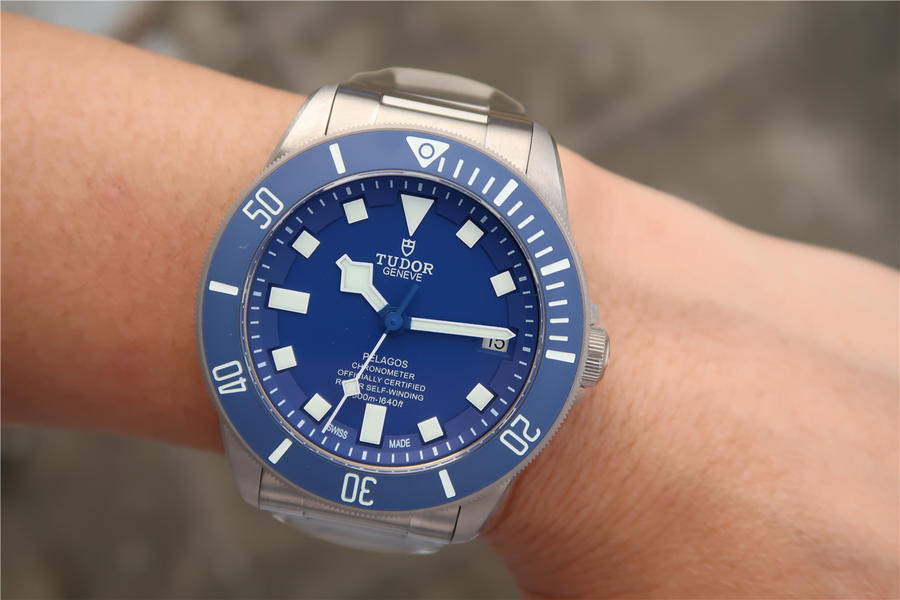 帝舵藍盤領潛高仿的怎麽樣 XF帝舵領潛型升級版25600TB￥3480 -復刻手錶