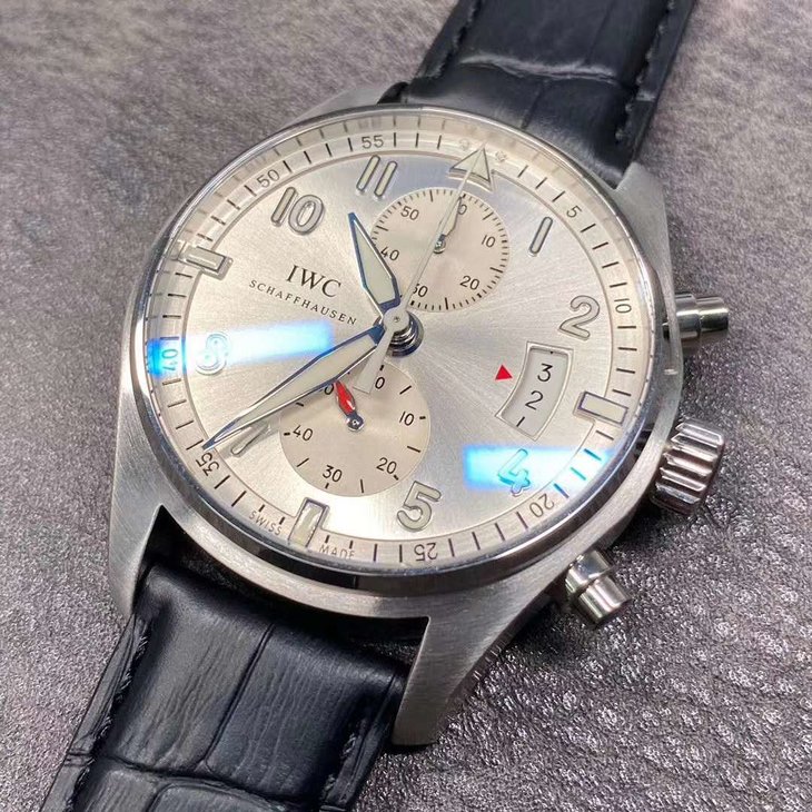 萬國飛行員一比一高仿男士手錶 zf廠萬國噴火戰機IW387809￥3480-復刻手錶