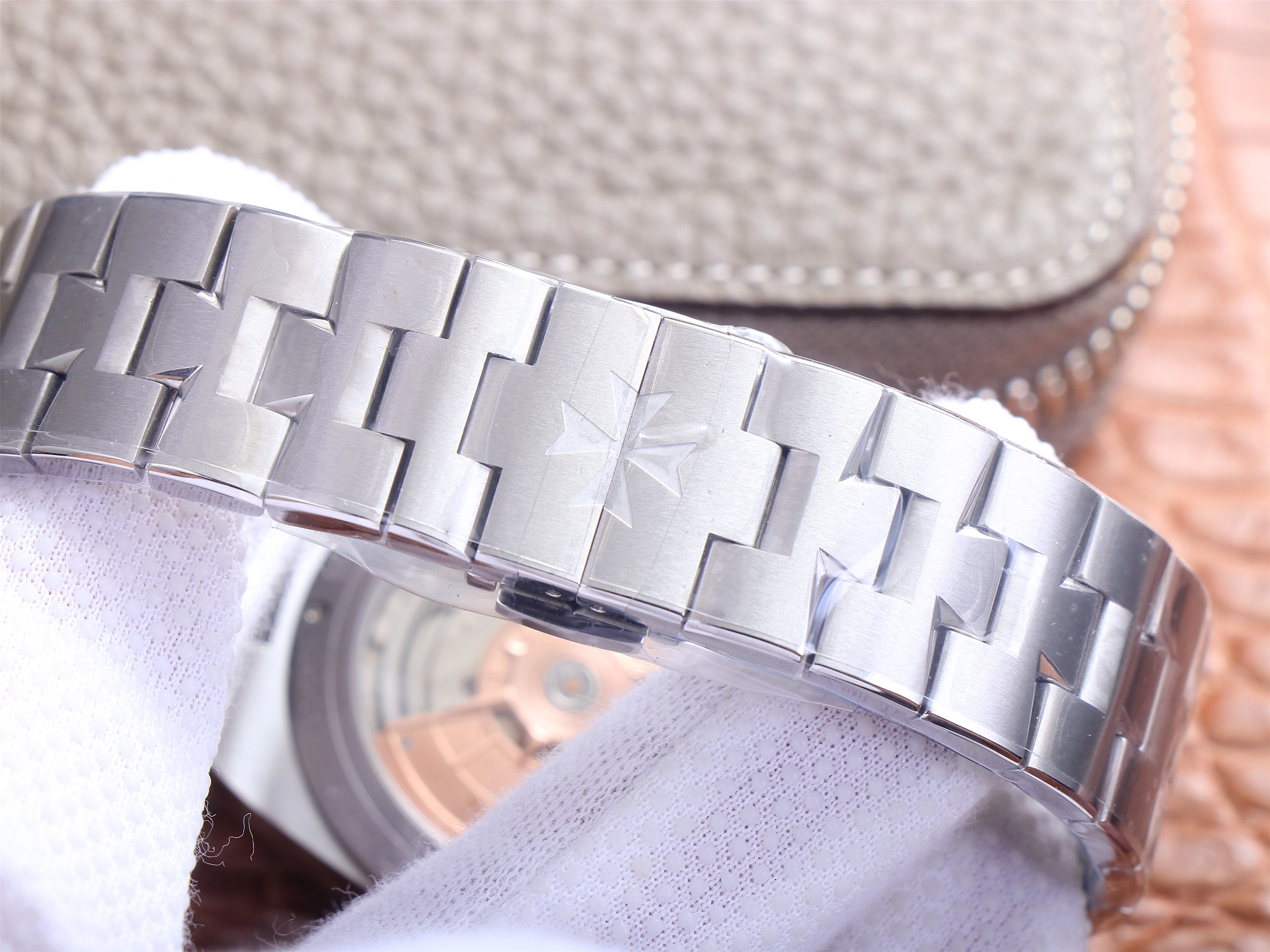 江詩丹頓縱橫四海一比一一比一高仿 xf廠出品江詩丹頓2000V/120G-B122 灰盤￥4580-復刻手錶