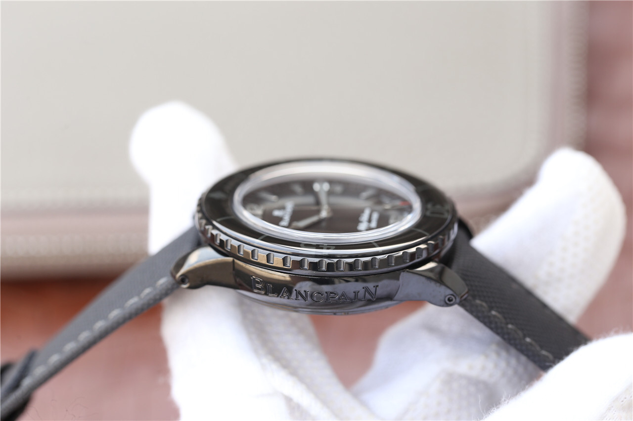 復刻手錶錶寶珀五十噚 ZF寶珀五十噚“黑武士”5015-11C30-52版￥4580-復刻手錶